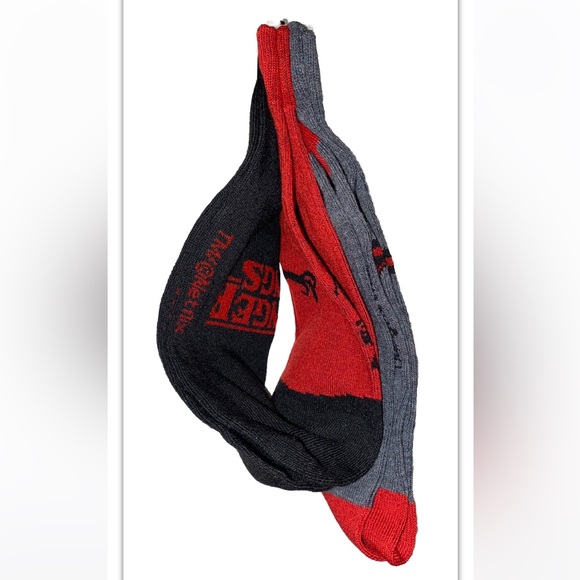 Stranger Things Crew Socks 2 Pair Men 6-12 Gray Red Black Demogorgon NEW Netflix - Picture 8 of 10